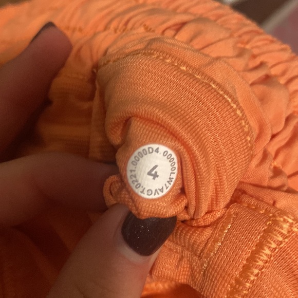 Lululemon Hotty Hot Shorts - Picture 3 of 3